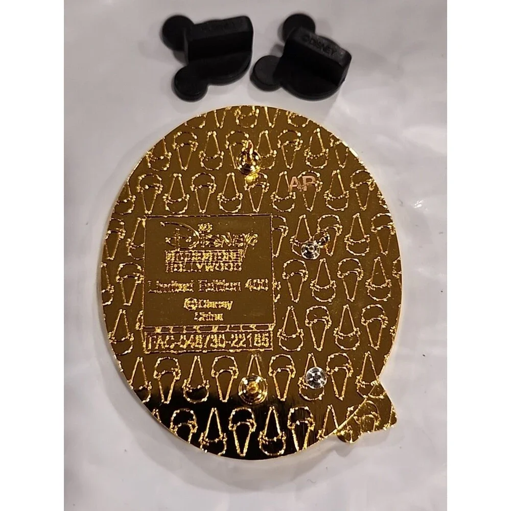 Disney according pinpics